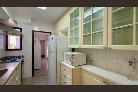 Apartamento para alugar com 165m², 4 quartos e 2 vagas Apartamento para alugar com 165m², 4 quartos e 2 vagasCozinha