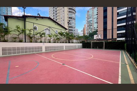 Apartamento para alugar com 165m², 4 quartos e 2 vagas Apartamento para alugar com 165m², 4 quartos e 2 vagasQuadra