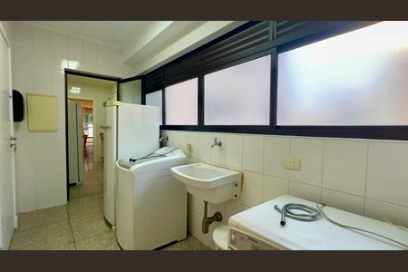 Apartamento para alugar com 165m², 4 quartos e 2 vagas Apartamento para alugar com 165m², 4 quartos e 2 vagasÁrea de Serviço