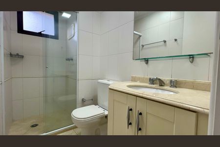 Apartamento para alugar com 165m², 4 quartos e 2 vagas Apartamento para alugar com 165m², 4 quartos e 2 vagasBanheiro da Suíte 1