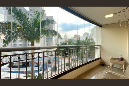 Apartamento para alugar com 165m², 4 quartos e 2 vagas Apartamento para alugar com 165m², 4 quartos e 2 vagasVaranda