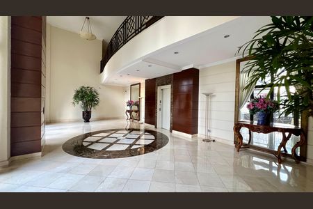 Apartamento para alugar com 165m², 4 quartos e 2 vagas Apartamento para alugar com 165m², 4 quartos e 2 vagasHall de entrada