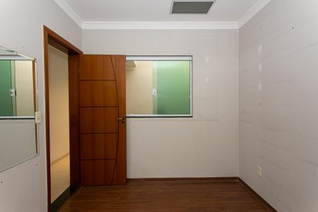 Casa para alugar com 240m², 3 quartos e 5 vagas Casa para alugar com 240m², 3 quartos e 5 vagasSuíte 3