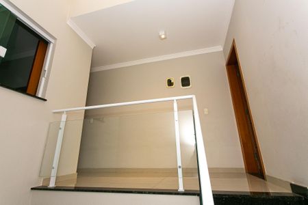 Casa para alugar com 240m², 3 quartos e 5 vagas Casa para alugar com 240m², 3 quartos e 5 vagasCorredor