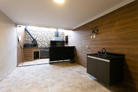 Casa para alugar com 240m², 3 quartos e 5 vagas Casa para alugar com 240m², 3 quartos e 5 vagasEspaço Gourmet
