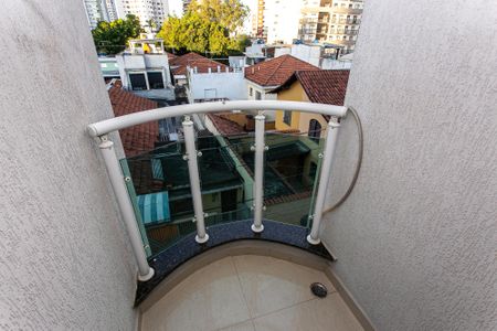 Casa para alugar com 240m², 3 quartos e 5 vagas Casa para alugar com 240m², 3 quartos e 5 vagasVaranda da Suíte 2