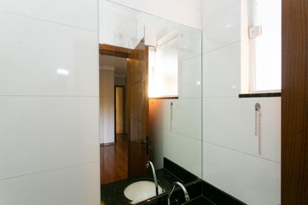 Casa para alugar com 240m², 3 quartos e 5 vagas Casa para alugar com 240m², 3 quartos e 5 vagasBanheiro da Suíte 3