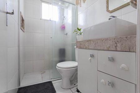 Apartamento à venda com 55m², 2 quartos e 1 vaga Apartamento à venda com 55m², 2 quartos e 1 vagaBanheiro social