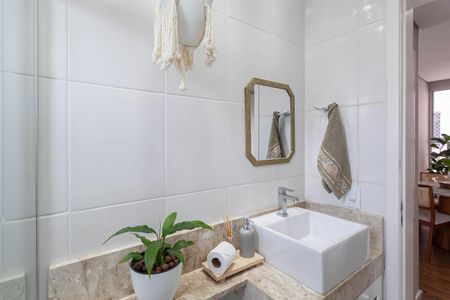 Apartamento à venda com 55m², 2 quartos e 1 vaga Apartamento à venda com 55m², 2 quartos e 1 vagaBanheiro social