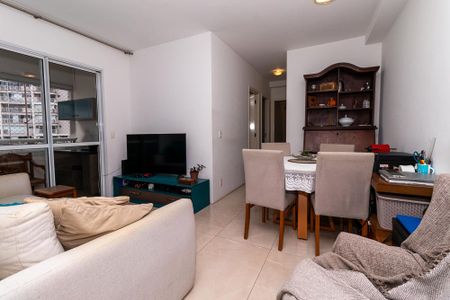 Apartamento à venda com 70m², 3 quartos e 1 vaga Apartamento à venda com 70m², 3 quartos e 1 vagaSala