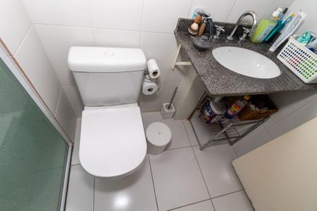 Apartamento à venda com 70m², 3 quartos e 1 vaga Apartamento à venda com 70m², 3 quartos e 1 vagaBanheiro