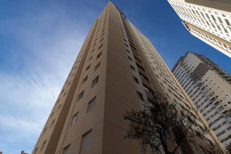 Apartamento à venda com 70m², 3 quartos e 1 vaga Apartamento à venda com 70m², 3 quartos e 1 vagaFachada