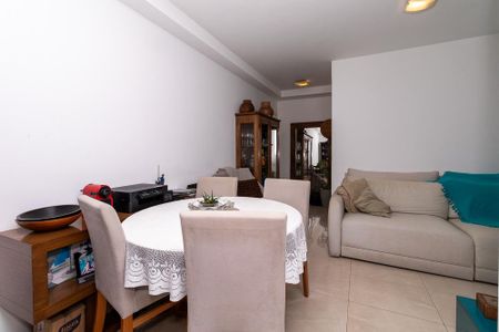 Apartamento à venda com 70m², 3 quartos e 1 vaga Apartamento à venda com 70m², 3 quartos e 1 vagaSala