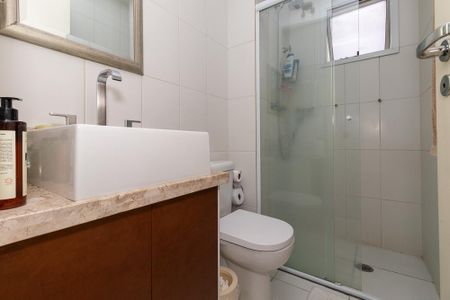 Apartamento à venda com 70m², 3 quartos e 1 vaga Apartamento à venda com 70m², 3 quartos e 1 vagaBanheiro da Suíte