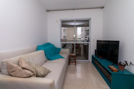 Apartamento à venda com 70m², 3 quartos e 1 vaga Apartamento à venda com 70m², 3 quartos e 1 vagaSala