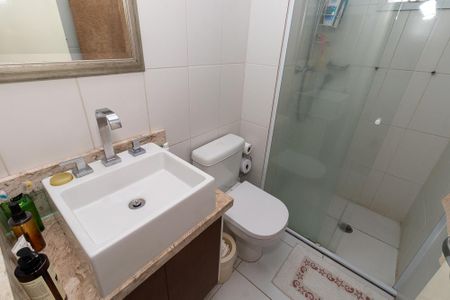 Apartamento à venda com 70m², 3 quartos e 1 vaga Apartamento à venda com 70m², 3 quartos e 1 vagaBanheiro da Suíte