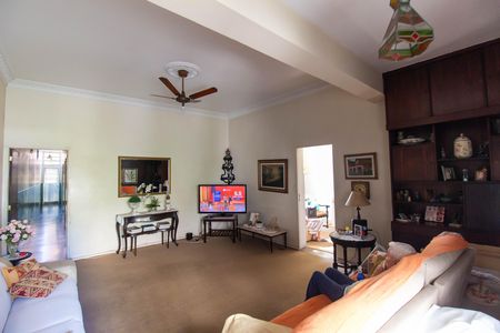Casa à venda com 400m², 7 quartos e 2 vagas