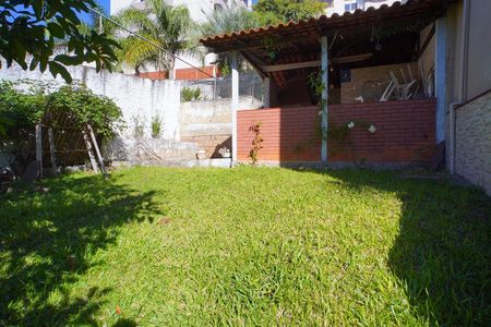 Casa para alugar com 245m², 3 quartos e 2 vagasPátio 