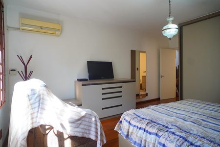 Casa para alugar com 245m², 3 quartos e 2 vagasSuíte 