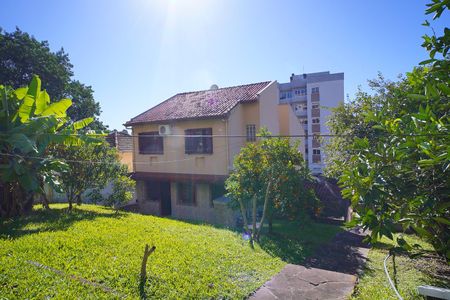 Casa para alugar com 245m², 3 quartos e 2 vagasPátio 