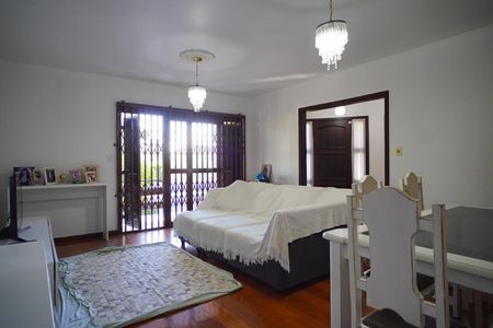 Sala  de casa para alugar com 3 quartos, 245m² em Cristo Redentor, Porto Alegre