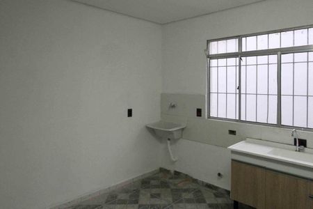 Casa para alugar com 1 quarto, 27m² em Jardim Clara Regina, São Paulo
