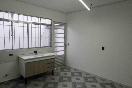 Casa para alugar com 1 quarto, 27m² em Jardim Clara Regina, São Paulo