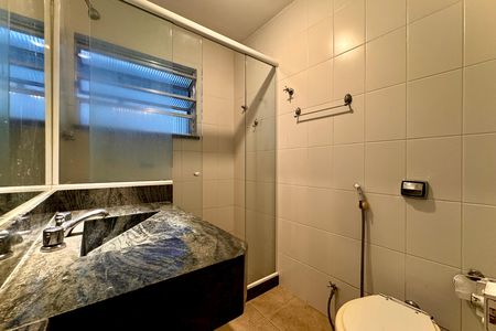 Apartamento à venda com 70m², 2 quartos e 1 vaga Apartamento à venda com 70m², 2 quartos e 1 vagaBanheiro social