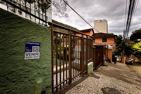 Apartamento à venda com 70m², 2 quartos e 1 vaga Apartamento à venda com 70m², 2 quartos e 1 vagaPlaca