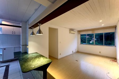 Apartamento à venda com 70m², 2 quartos e 1 vaga Apartamento à venda com 70m², 2 quartos e 1 vagaSala/cozinha