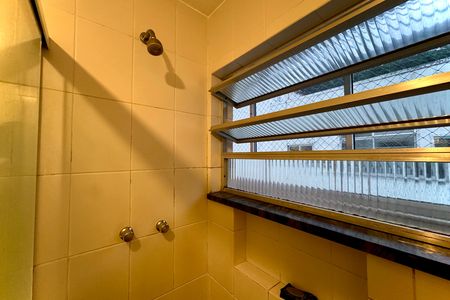 Apartamento à venda com 70m², 2 quartos e 1 vaga Apartamento à venda com 70m², 2 quartos e 1 vagaBanheiro social