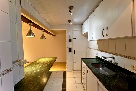 Apartamento à venda com 70m², 2 quartos e 1 vaga Apartamento à venda com 70m², 2 quartos e 1 vagaCozinha