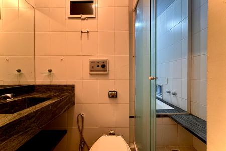 Apartamento à venda com 70m², 2 quartos e 1 vaga Apartamento à venda com 70m², 2 quartos e 1 vagaBanheiro da Suíte
