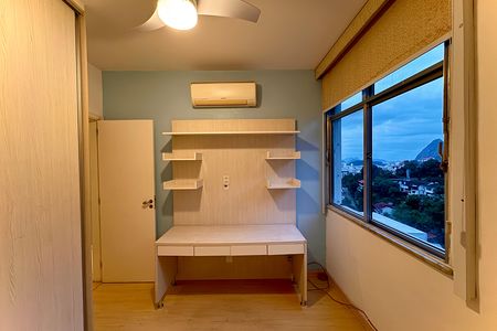 Apartamento à venda com 70m², 2 quartos e 1 vaga Apartamento à venda com 70m², 2 quartos e 1 vagaQuarto