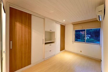 Apartamento à venda com 70m², 2 quartos e 1 vaga Apartamento à venda com 70m², 2 quartos e 1 vagaSuíte