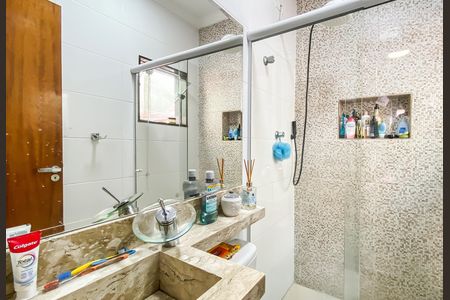 Casa à venda com 68m², 2 quartos e 2 vagas Casa à venda com 68m², 2 quartos e 2 vagasBanheiro da Suíte 1