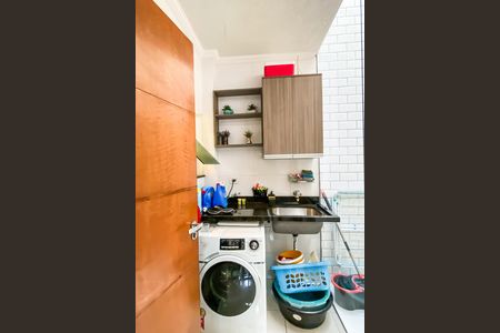Casa à venda com 68m², 2 quartos e 2 vagas Casa à venda com 68m², 2 quartos e 2 vagasÁrea de Serviço
