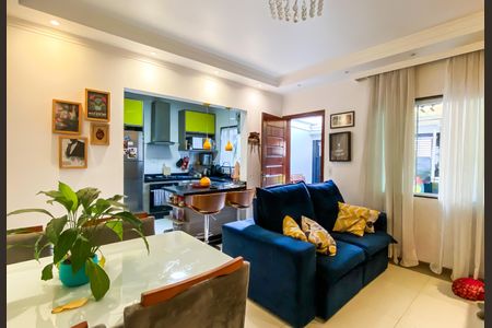 Sala  de casa à venda com 2 quartos, 68m² em Vila Lais, São Paulo