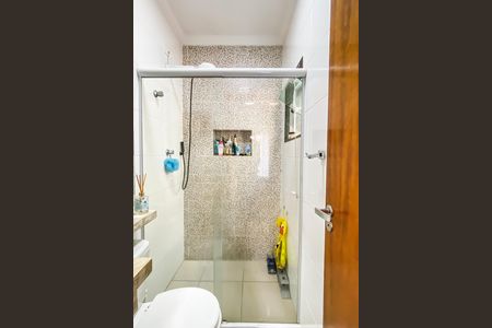 Casa à venda com 68m², 2 quartos e 2 vagas Casa à venda com 68m², 2 quartos e 2 vagasBanheiro da Suíte