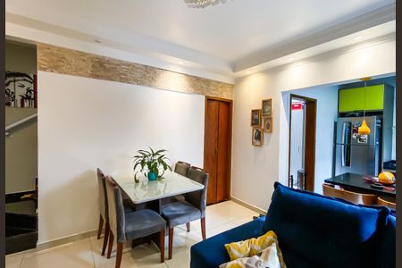 Sala  de casa à venda com 2 quartos, 68m² em Vila Lais, São Paulo