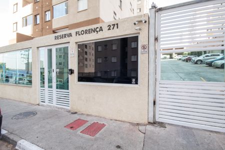 Apartamento para alugar com 49m², 2 quartos e 1 vaga Apartamento para alugar com 49m², 2 quartos e 1 vagaFachada