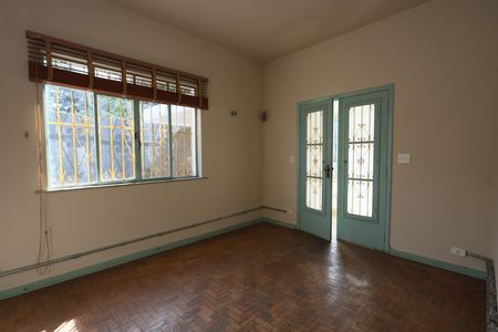 Sala  de casa à venda com 2 quartos, 400m² em Jardim Dona Sinha, São Paulo