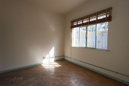 Sala  de casa à venda com 2 quartos, 400m² em Jardim Dona Sinha, São Paulo