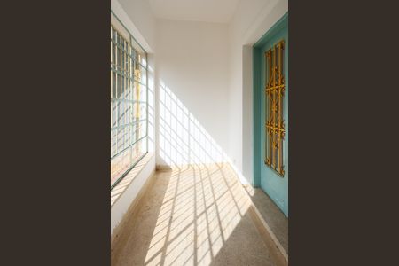 Varanda de casa à venda com 2 quartos, 400m² em Jardim Dona Sinha, São Paulo