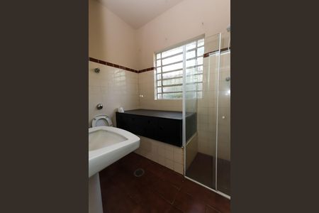 Banheiro de casa à venda com 2 quartos, 408m² em Jardim Dona Sinha, São Paulo