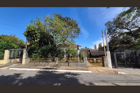Fachada de casa à venda com 2 quartos, 408m² em Jardim Dona Sinha, São Paulo