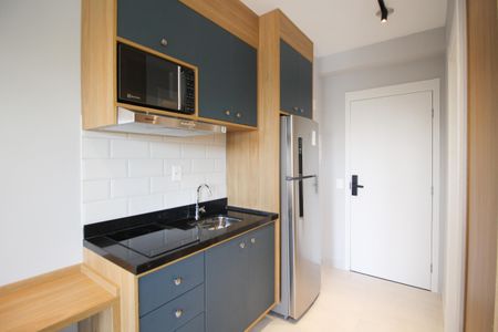 Cozinha de kitnet/studio para alugar com 1 quarto, 24m² em Vila Olímpia, São Paulo