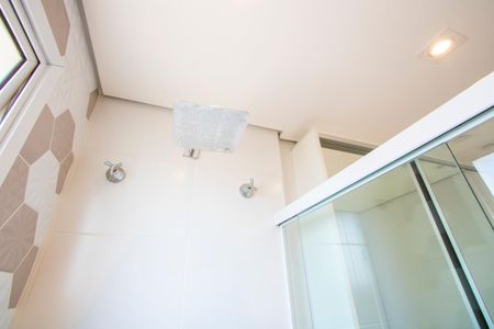 Apartamento à venda com 78m², 2 quartos e 2 vagasBanheiro do quarto 1