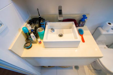 Apartamento à venda com 78m², 2 quartos e 2 vagasBanheiro social