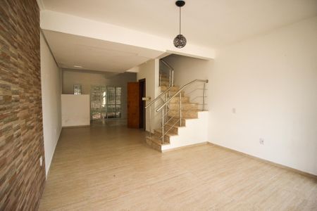 Sala de casa à venda com 3 quartos, 107m² em Ipanema, Porto Alegre